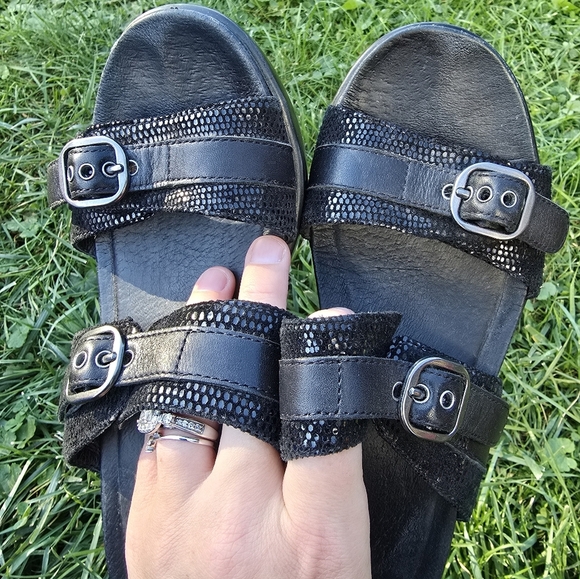 Dansko Women's Size 7.5-8 US 38 EU Sandals Jessie Lizard Sand Black Slip On - Picture 7 of 9